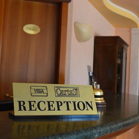 Hotel Parco Serrone Corato Buitenkant foto