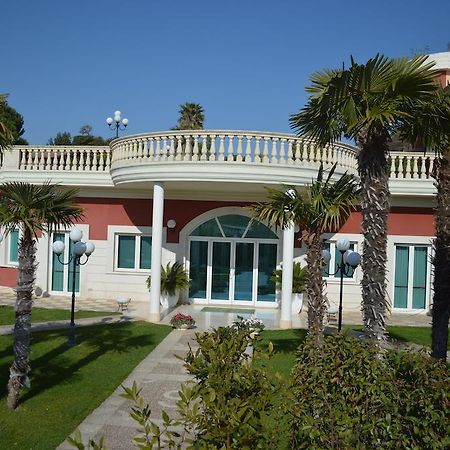 Hotel Parco Serrone Corato Buitenkant foto