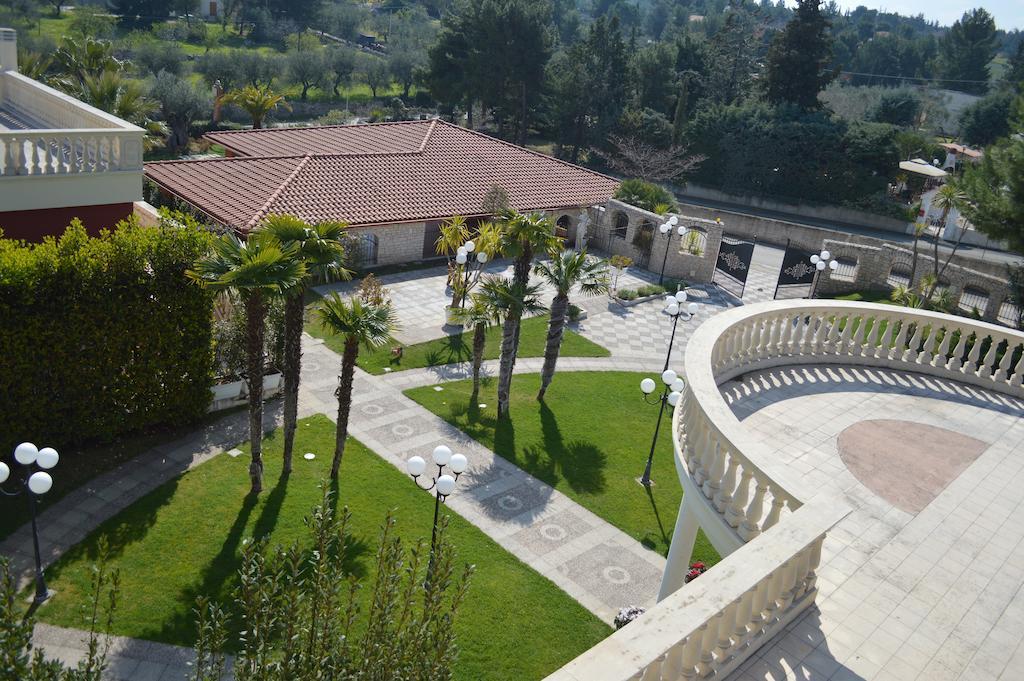 Hotel Parco Serrone Corato Buitenkant foto