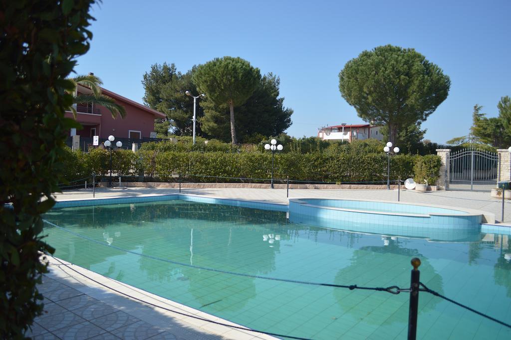 Hotel Parco Serrone Corato Buitenkant foto