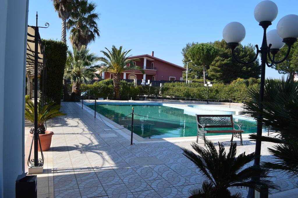 Hotel Parco Serrone Corato Buitenkant foto