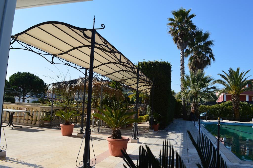 Hotel Parco Serrone Corato Buitenkant foto